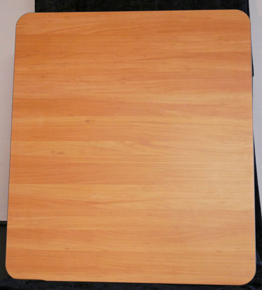 Billede af Bordplade - træfarvet 75 x 85 cm. (Brugt)